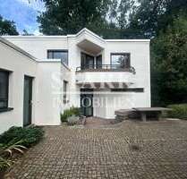 Haus zum Mieten in Oberursel (Taunus) 4.000,00 € 270 m²