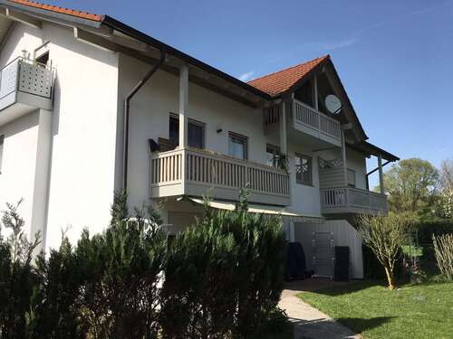 Foto - Wohnung zum Mieten in Tacherting 627,00 € 62 m²