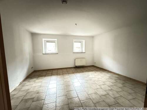 Foto - Wohnung zum Mieten in Halle (Saale) 315,00 € 42 m²