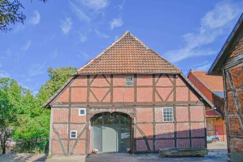 Foto - Haus zum Kaufen in Peine 448.000,00 € 280 m²