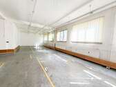 Halle in Chemnitz Siegmar 540,00 € 180 m² - Chemnitz / Siegmar