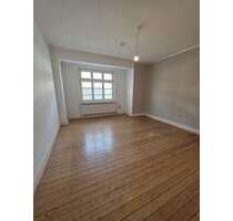 Wohnung zum Mieten in Krefeld 1.075,00 € 108 m² Wohnung zum Mieten in Krefeld 1.075,00 € 108 m²