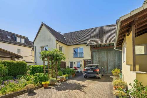 Foto - Haus zum Kaufen in Hungen 198.000,00 € 220 m²
