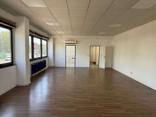 Foto - Büro in Köln 2.000,00 € 140 m² - 2.000,00&nbsp;EUR Kaltmiete, ca.&nbsp; 140,00&nbsp;m&sup2;