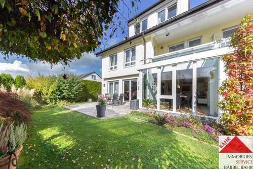 Foto - Haus zum Kaufen in Holzgerlingen 795.000,00 € 218 m²