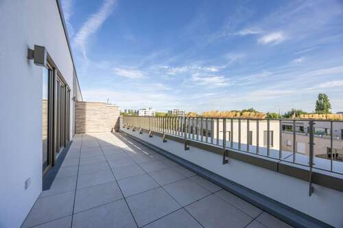 Foto - Wohnung zum Mieten in Düsseldorf - Oberkassel 2.585,00 € 96 m²