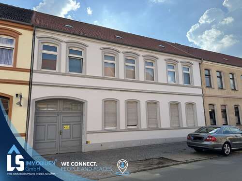 Foto - Haus zum Kaufen in Stendal 419.000,00 € 327 m²