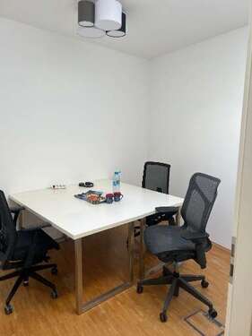 Foto - Büro in Köln 190,00 € 4 m² - 190,00&nbsp;EUR Kaltmiete, ca.&nbsp; 4,00&nbsp;m&sup2;