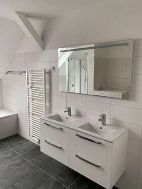 Foto - Wohnung zum Mieten in Chemnitz 480,00 € 109.25 m²