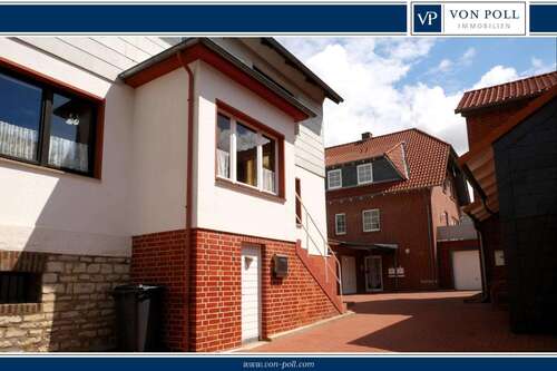 Foto - Haus zum Kaufen in Schöningen Hoiersdorf 225.000,00 € 306 m²