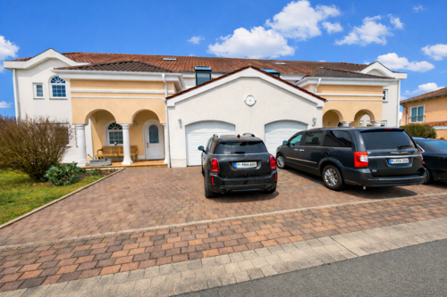 Foto - Haus zum Kaufen in Mackenbach 739.000,00 € 256 m²