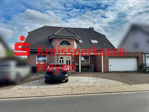 Foto - Haus zum Kaufen in Andernach 890.000,00 € 340 m²