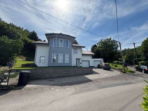 Foto - Haus zum Kaufen in Waldbröl (nur postalisch) 690.000,00 € 192 m²
