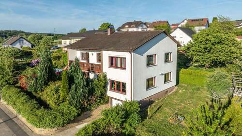 Foto - Haus zum Kaufen in Aglasterhausen 399.000,00 € 182.59 m²