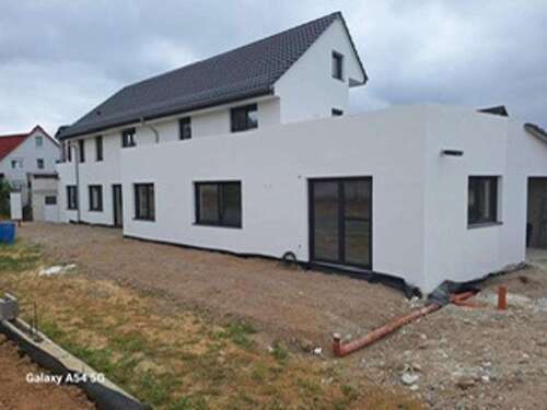 Foto - Haus zum Kaufen in Helmstadt 599.000,00 € 244 m²