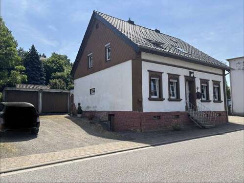 Foto - Haus zum Kaufen in Nanzdietschweiler 169.000,00 € 158 m²