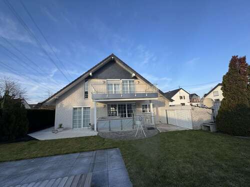 Foto - Haus zum Kaufen in Bornheim 728.000,00 € 187 m²