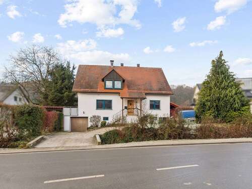 Foto - Haus zum Kaufen in Buttenheim 359.000,00 € 138 m²