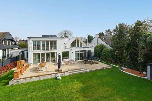 Foto - Haus zum Kaufen in Düsseldorf 2.990.000,00 € 485.31 m²
