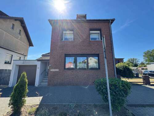 Foto - Haus zum Kaufen in Niederzier 333.000,00 € 160 m²