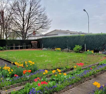 Foto - Haus zum Kaufen in Nieder Erlenbach 849.000,00 € 210 m²