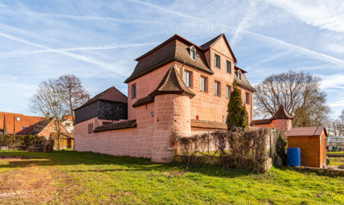 Foto - Haus zum Kaufen in Lonnerstadt 545.000,00 € 362 m²