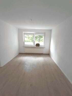Foto - Wohnung zum Mieten in Borna 263,48 € 47 m²
