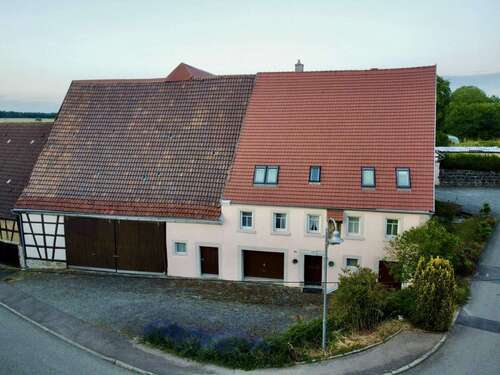 Foto - Haus zum Kaufen in Mulfingen 249.000,00 € 261 m²
