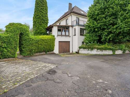 Foto - Haus zum Kaufen in Ochsenhausen 450.000,00 € 200 m²