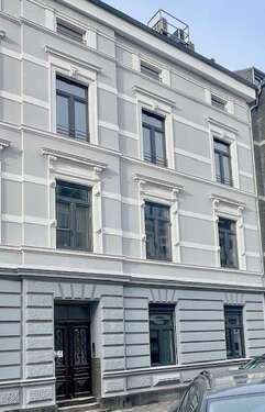 Foto - Haus zum Kaufen in Düsseldorf 2.490.000,00 € 379 m²