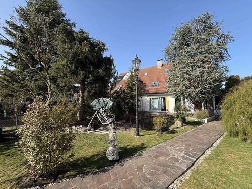 Foto - Haus zum Kaufen in Friedberg 895.000,00 € 183.13 m²