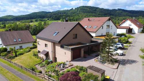 Foto - Haus zum Kaufen in Sachsenheim 449.000,00 € 177 m²