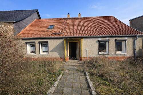 Foto - Haus zum Kaufen in Hecklingen 19.000,00 € 85 m²