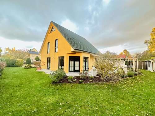 Foto - Haus zum Kaufen in Elmenhorst 699.000,00 € 138 m²