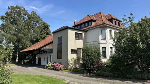 Foto - Haus zum Kaufen in Uetze 499.000,00 € 239 m²
