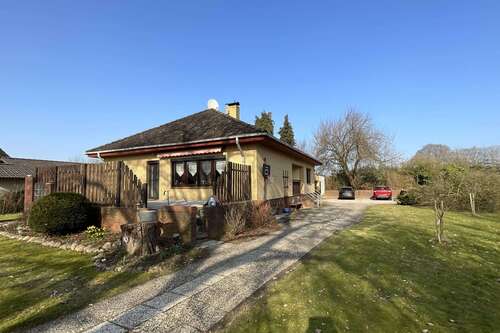 Foto - Haus zum Kaufen in Geestland 229.000,00 € 250.48 m²
