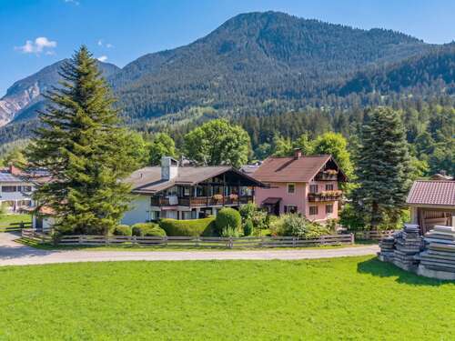 Foto - Haus zum Kaufen in Garmisch-Partenkirchen 2.295.000,00 € 330.27 m²