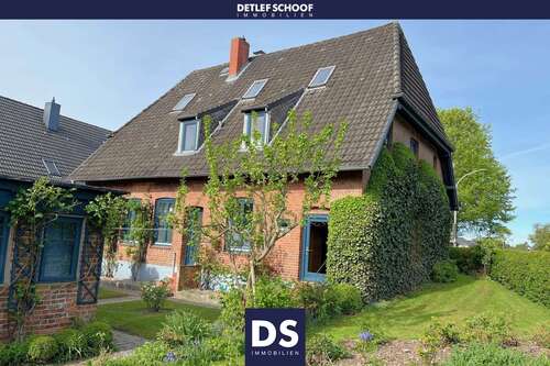 Foto - Haus zum Kaufen in Melsdorf 450.000,00 € 185 m²