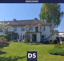 Haus zum Kaufen in Kiel 1.375.000,00 € 215 m²