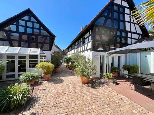 Foto - Haus zum Kaufen in Nauheim 1.399.000,00 € 320 m²