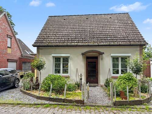 Foto - Haus zum Kaufen in Nordenham 169.000,00 € 121 m²