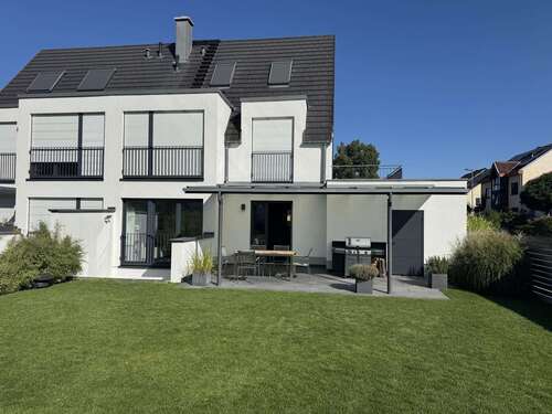 Foto - Haus zum Kaufen in Neu-Isenburg 1.250.000,00 € 190 m²