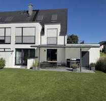 Haus zum Kaufen in Neu-Isenburg 1.250.000,00 € 190 m²