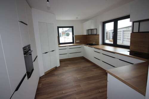 Foto - Haus zum Mieten in Metten 2.800,00 € 225 m²