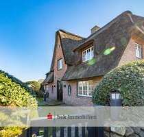 Haus zum Kaufen in Wenningstedt-Braderup (Sylt) 2.850.000,00 € 151.48 m²