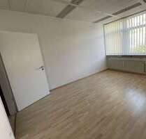 Büro in München 650,00 € 27 m² - 650,00&nbsp;EUR Kaltmiete, ca.&nbsp; 27,00&nbsp;m&sup2; in München (PLZ: 81925)