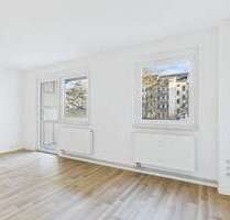 Wohnung zum Mieten in Chemnitz 375,00 € 64.46 m²