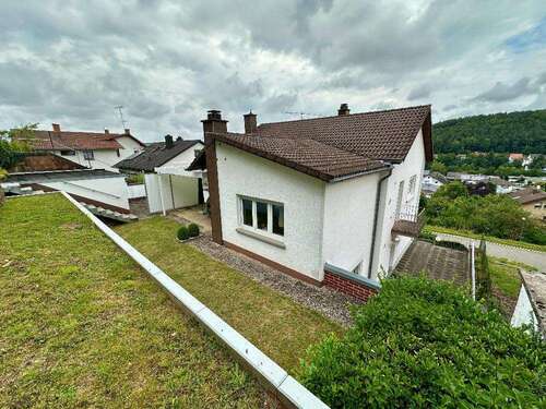 Foto - Haus zum Kaufen in Waldfischbach 229.000,00 € 151 m²