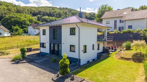 Foto - Haus zum Kaufen in Gönnersdorf 545.000,00 € 220 m²