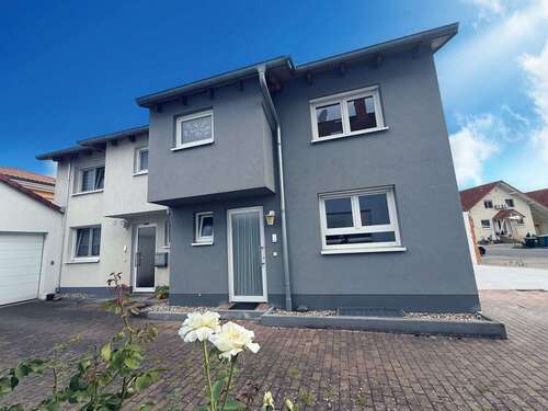 Foto - Haus zum Kaufen in Graben-Neudorf 449.000,00 € 107.71 m²